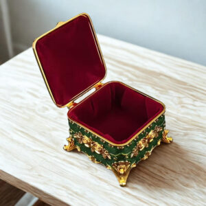 Metalna kutija za nakit u boho stilu - zelena