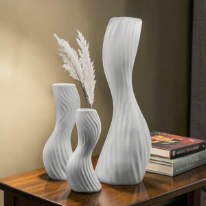 Set od 3 zakrivljene vaze - bijela