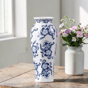 Kineska vaza s cvjetnim uzorkom