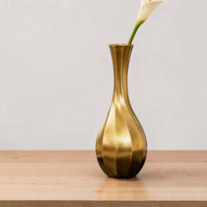 Minimalistička vaza – zlatna boja